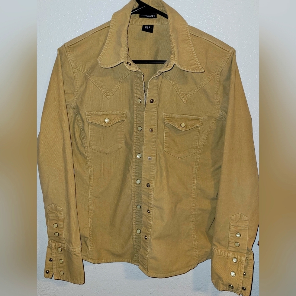 Buttoned up Gap Shirt
